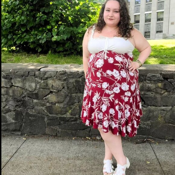 ✨Meet Me✨ - Picture 2 of 7